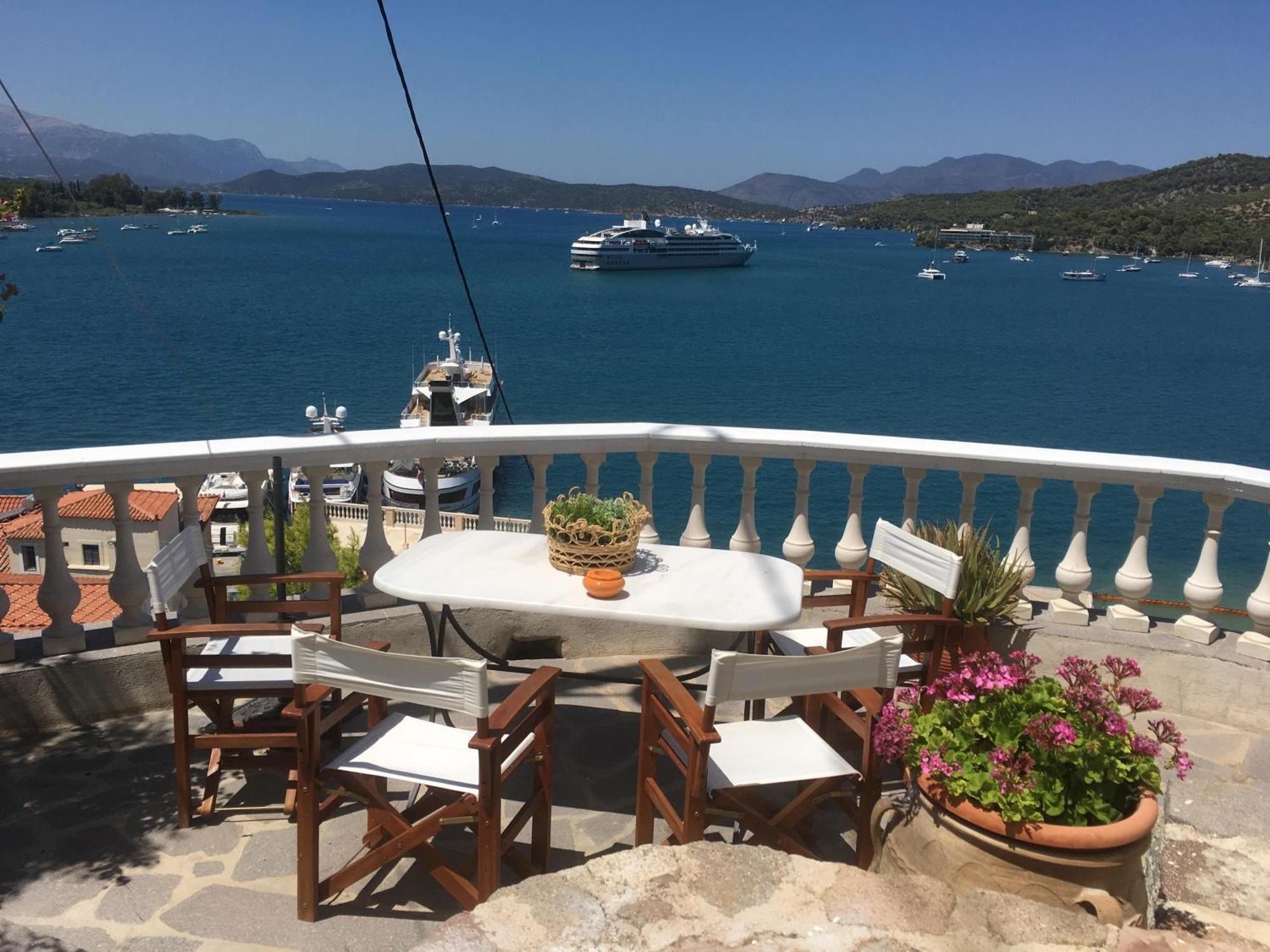 Poros Town Kasteli Suite מראה חיצוני תמונה